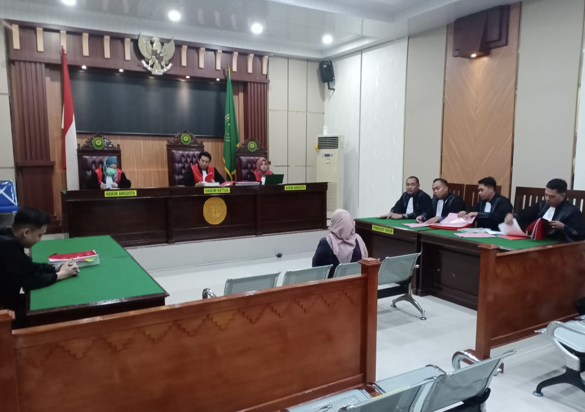 Eksepsi Supriyati, Penasehat Hukum: Dakwaan Cacat Materiil