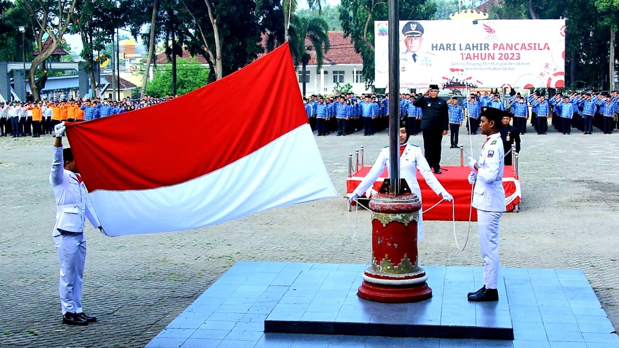 Bupati Nanang Ajak Warga Gelorakan Semangat Pancasila