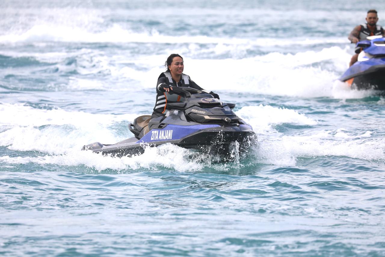 Cerita Zita Menyeberangi Selat Sunda