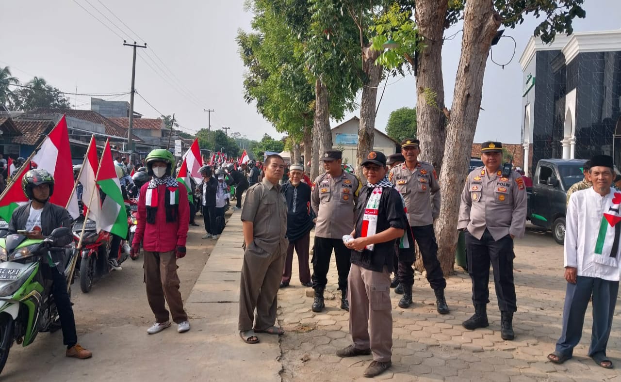 Polsek Natar Kawal Konvoi Ratusan Sepeda Motor Cinta Palestina Menuju Menara Siger Kalianda 