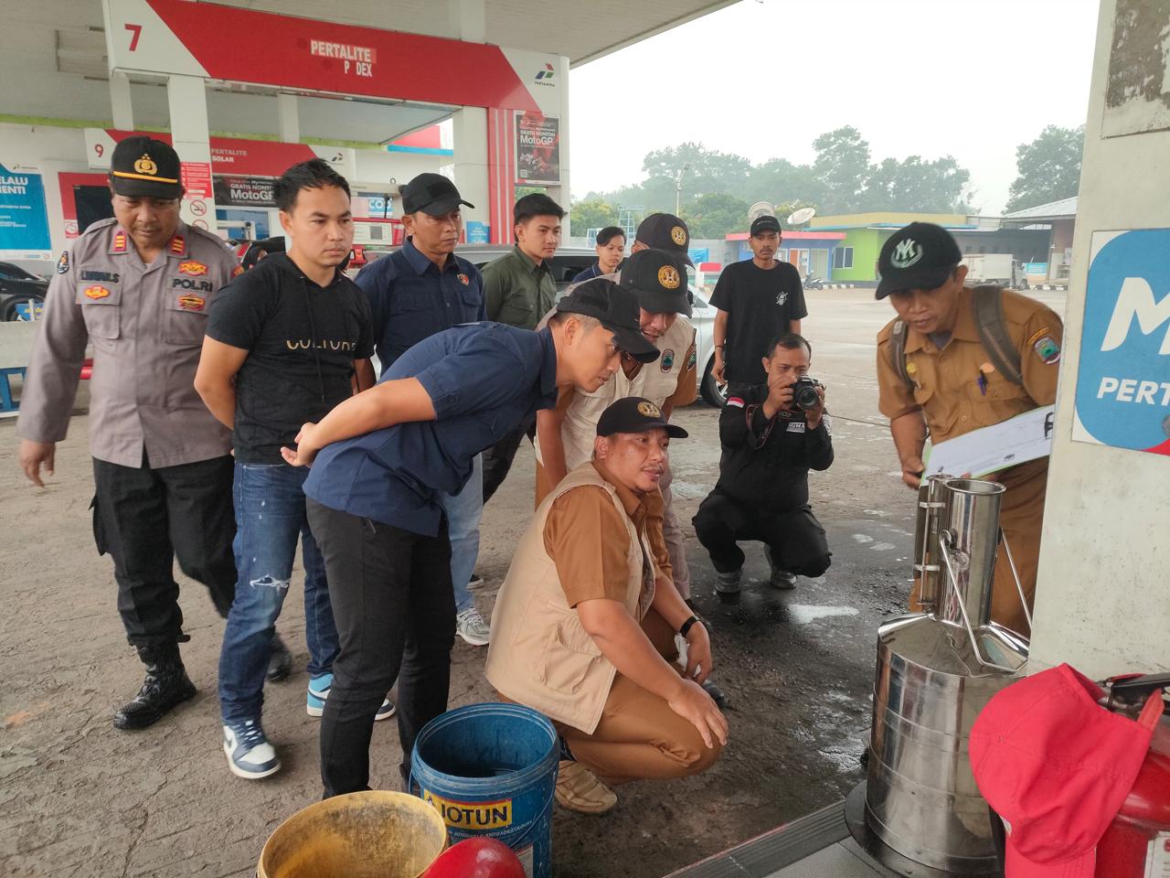 Periksa Sejumlah SPBU, Polres Lamsel Pastikan Tidak Ada Kecurangan