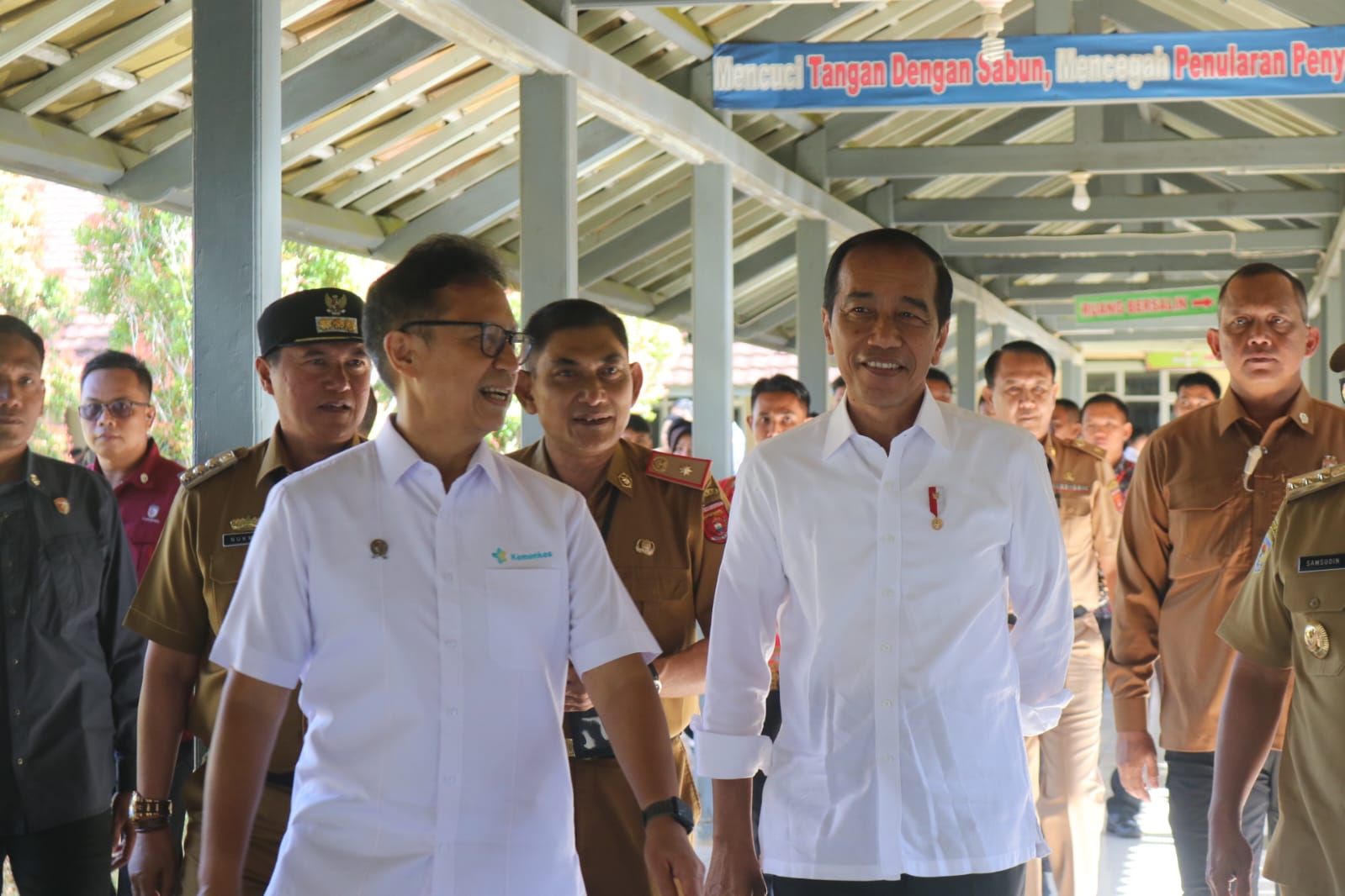 Kunjungi RSUD Alimuddin Umar Lambar, Ini Yang Disampaikan Presiden Jokowi!