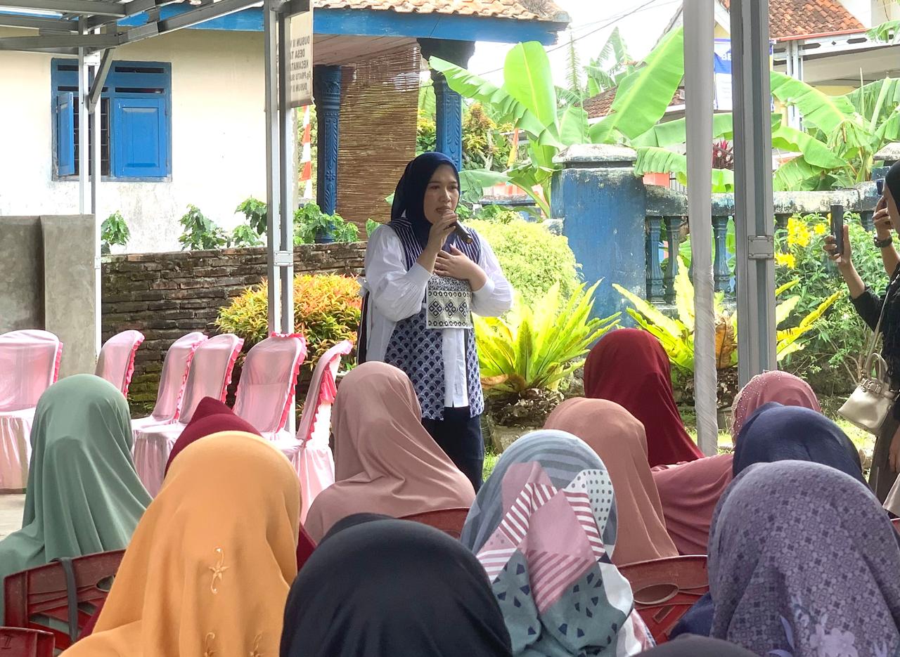 Diserbu Aspirasi Masyarakat Desa Tajimalela, Bella Jayanti: Insyaallah Kita Realisasikan Tahun Depan