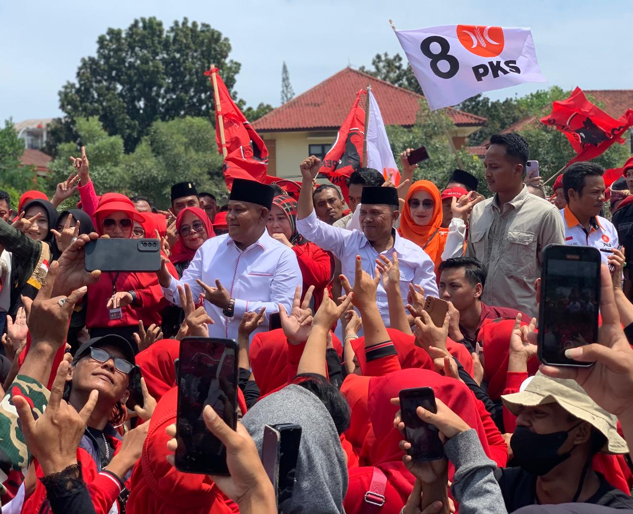 Deklarasi di Tugu Pancasila Bersama Ribuan Simpatisan, Nanang-Antoni Suarakan Trisakti Pembangunan