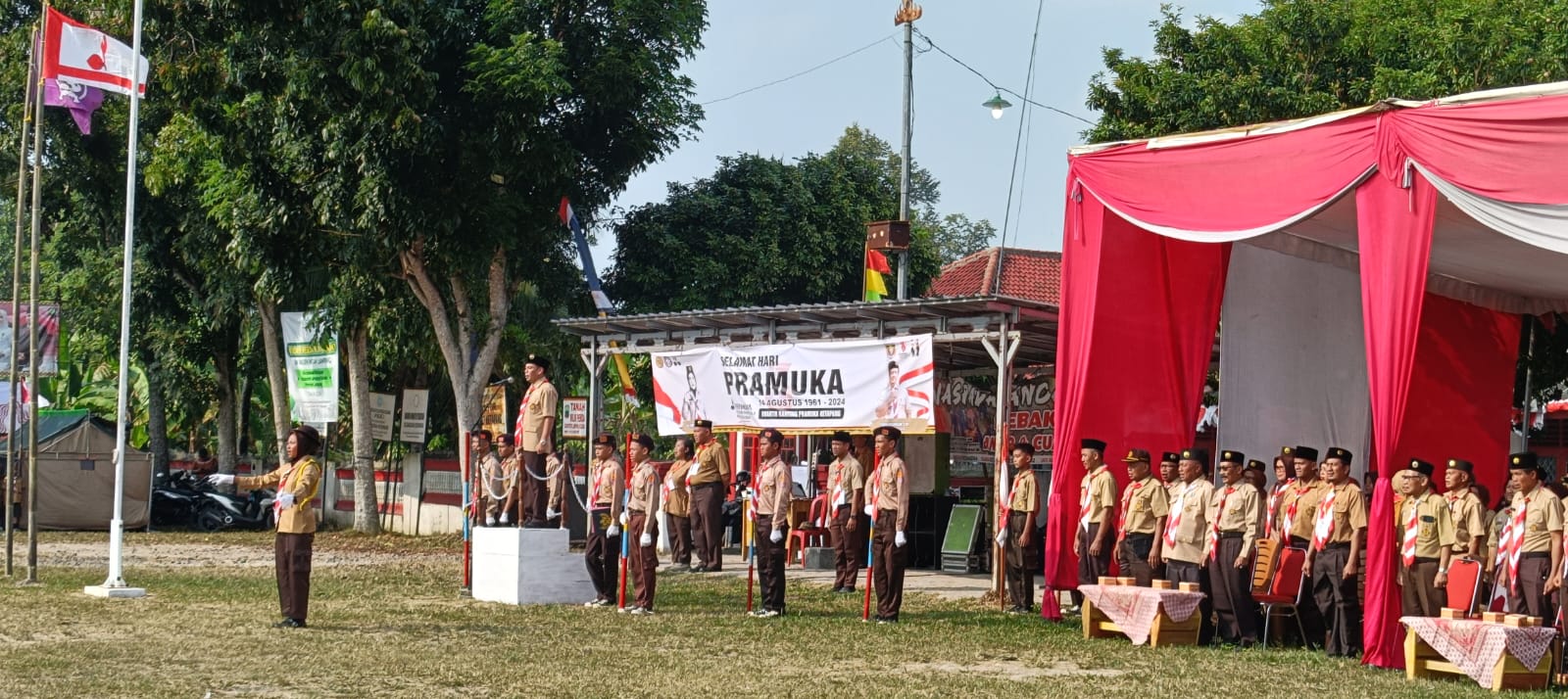 Peringati HUT Pramuka ke-63, Kwartir Ranting Pramuka Ketapang Gelar Upacara dan Bazar Siaga