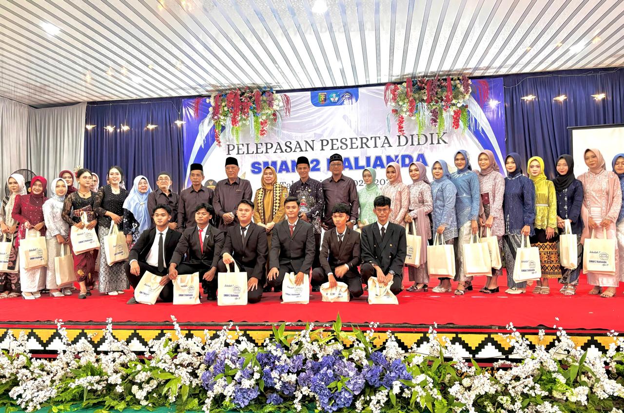 Pesan dan Kesan Warnai Acara Pelepasan Peserta Didik SMA Negeri 2 Kalianda