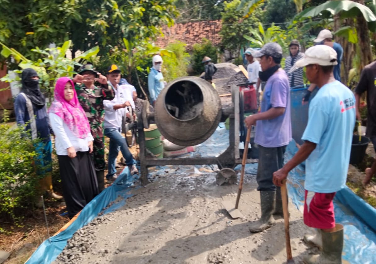 Pencairan Dana Desa Tahap Awal Tahun 2025 Desa Kali Sari Bangun Jalan 360 Meter 
