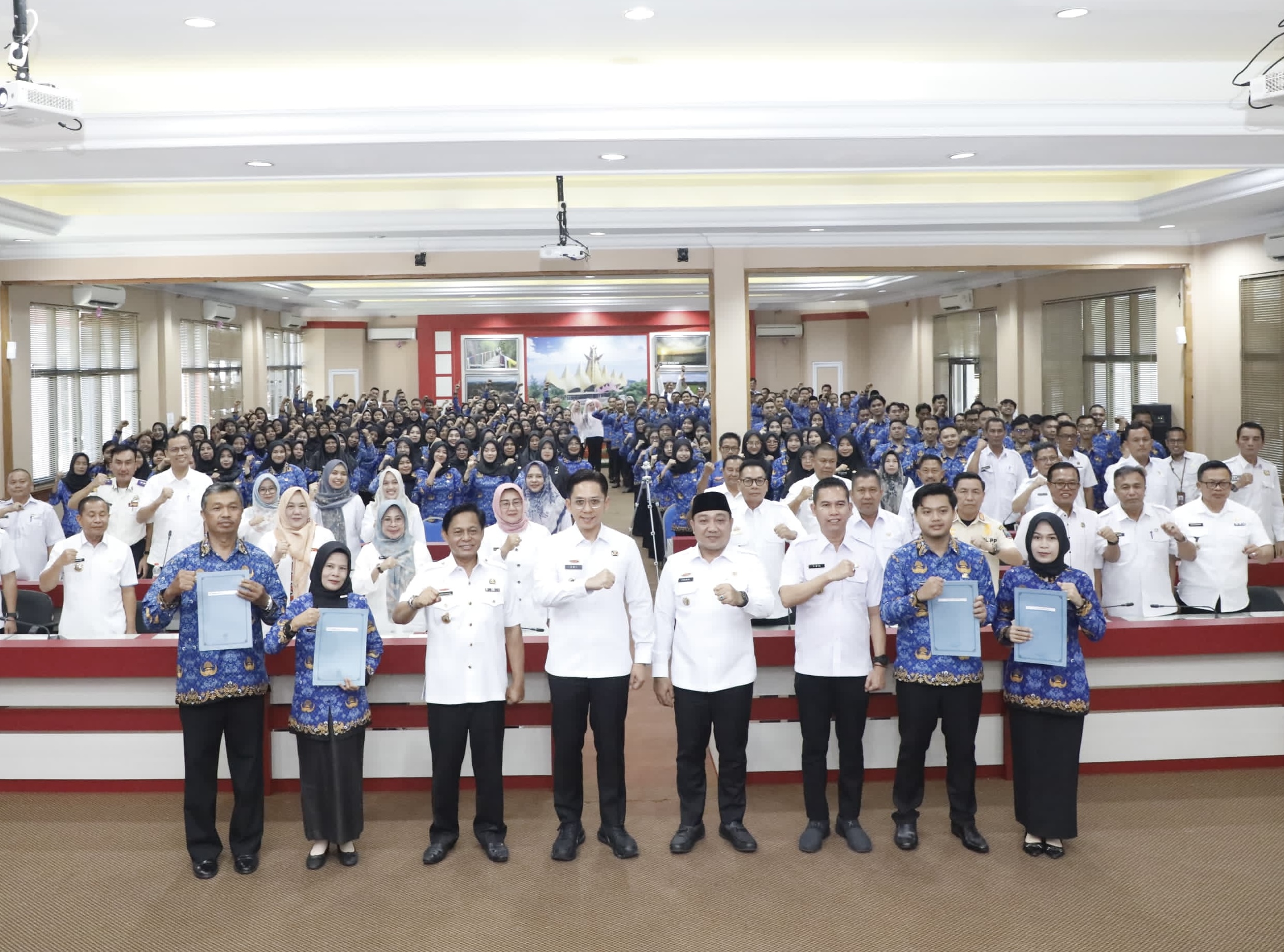 Penantian Panjang Terbayar, 48 CPNS dan 152 PPPK Akhirnya Terima SK