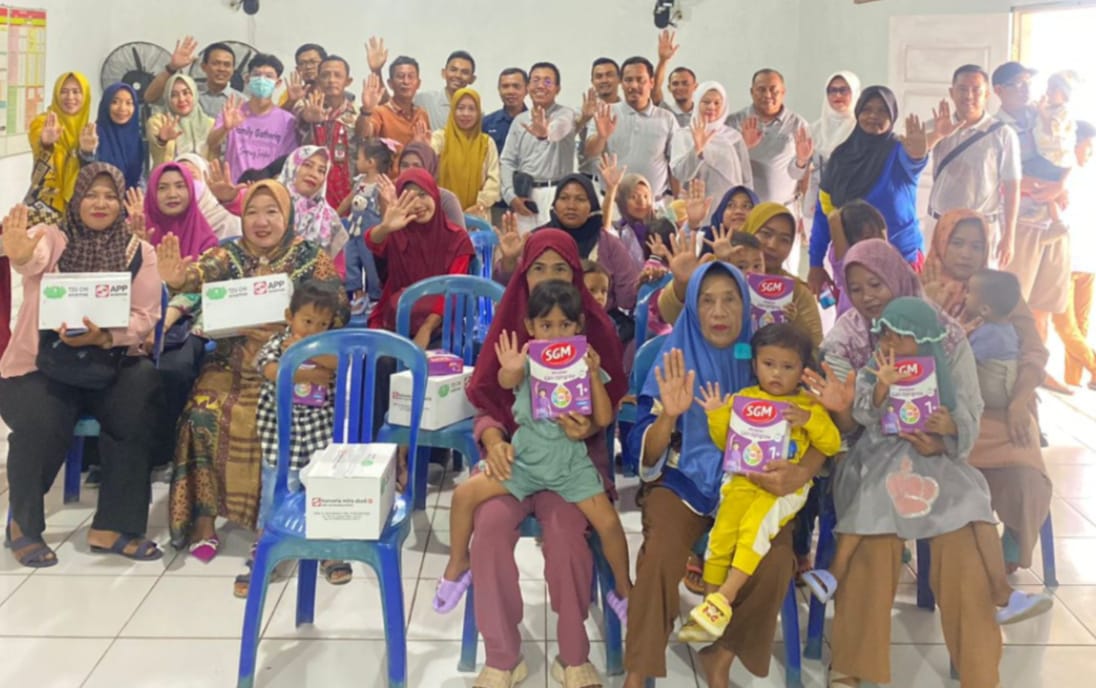 Desa Banjar Negeri Terima Bantuan Makanan Tambahan Untuk Anak Beresiko Stunting Dari PT. Konverta