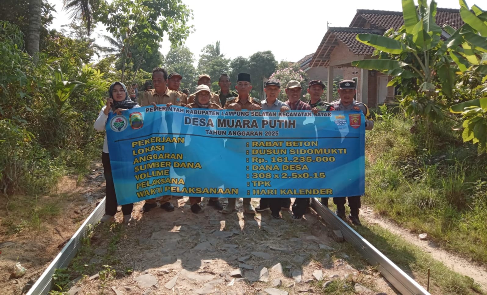 Desa Muara Putih Bangun Jalan Sepanjang 308 Meter Ditahap Pertama Dana Desa 2025