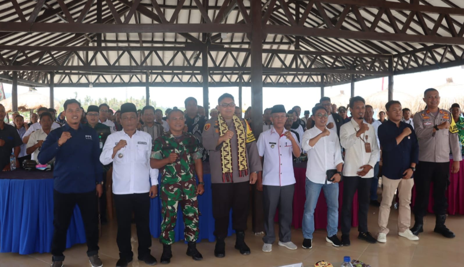 Kapolres Lampung Selatan Gelar Forum Silaturahmi Kamtibmas di Pantai Virgo Sebalang