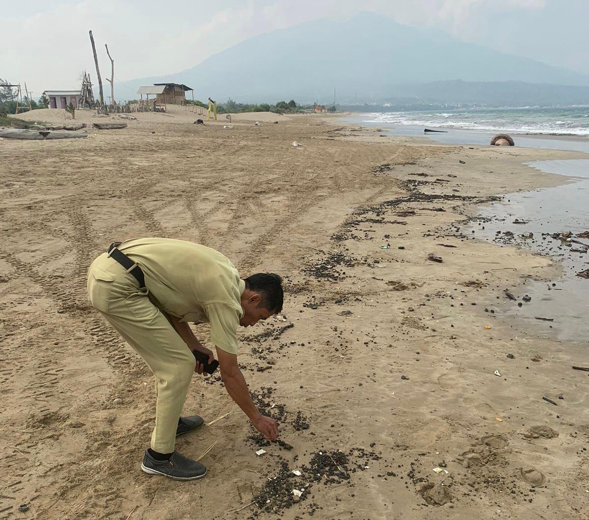 Pantai Ketumpahan Limbah lagi