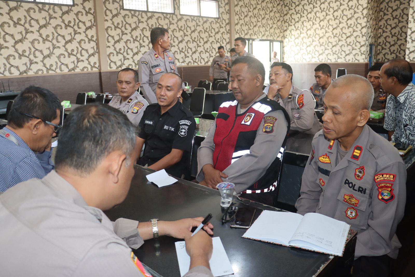 Tim Mabes Polri Evaluasi Penggunaan Fixed Phone  di Lingkungan Polres Lampung Selatan