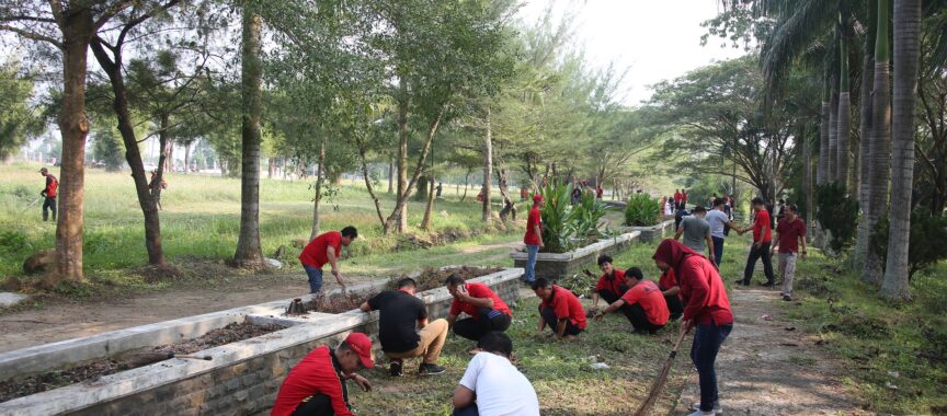 Cuti Bersama Diisi Gotong-royong