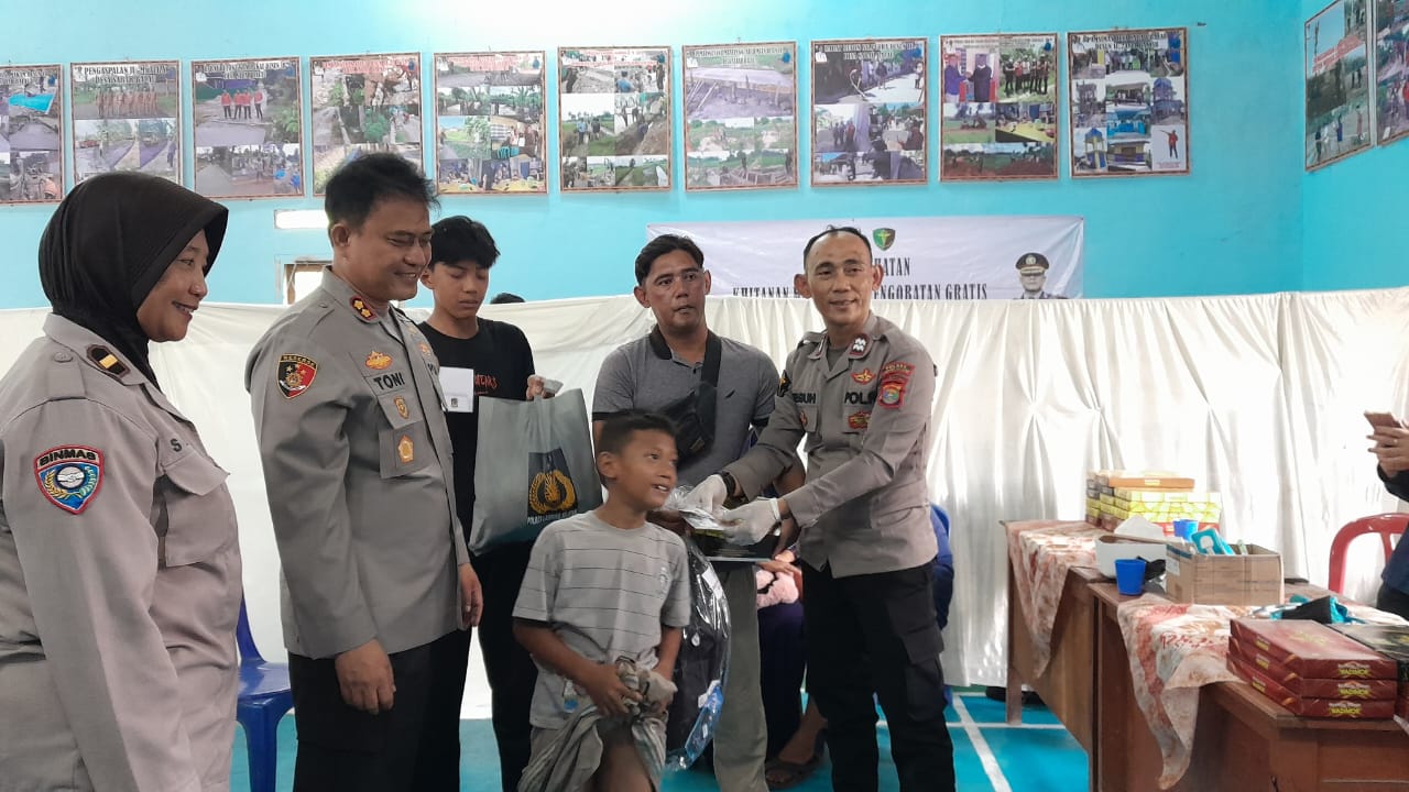 50 Anak Ikuti Sunat Massal yang Digelar Polres Lampung Selatan di Tanjungbintang