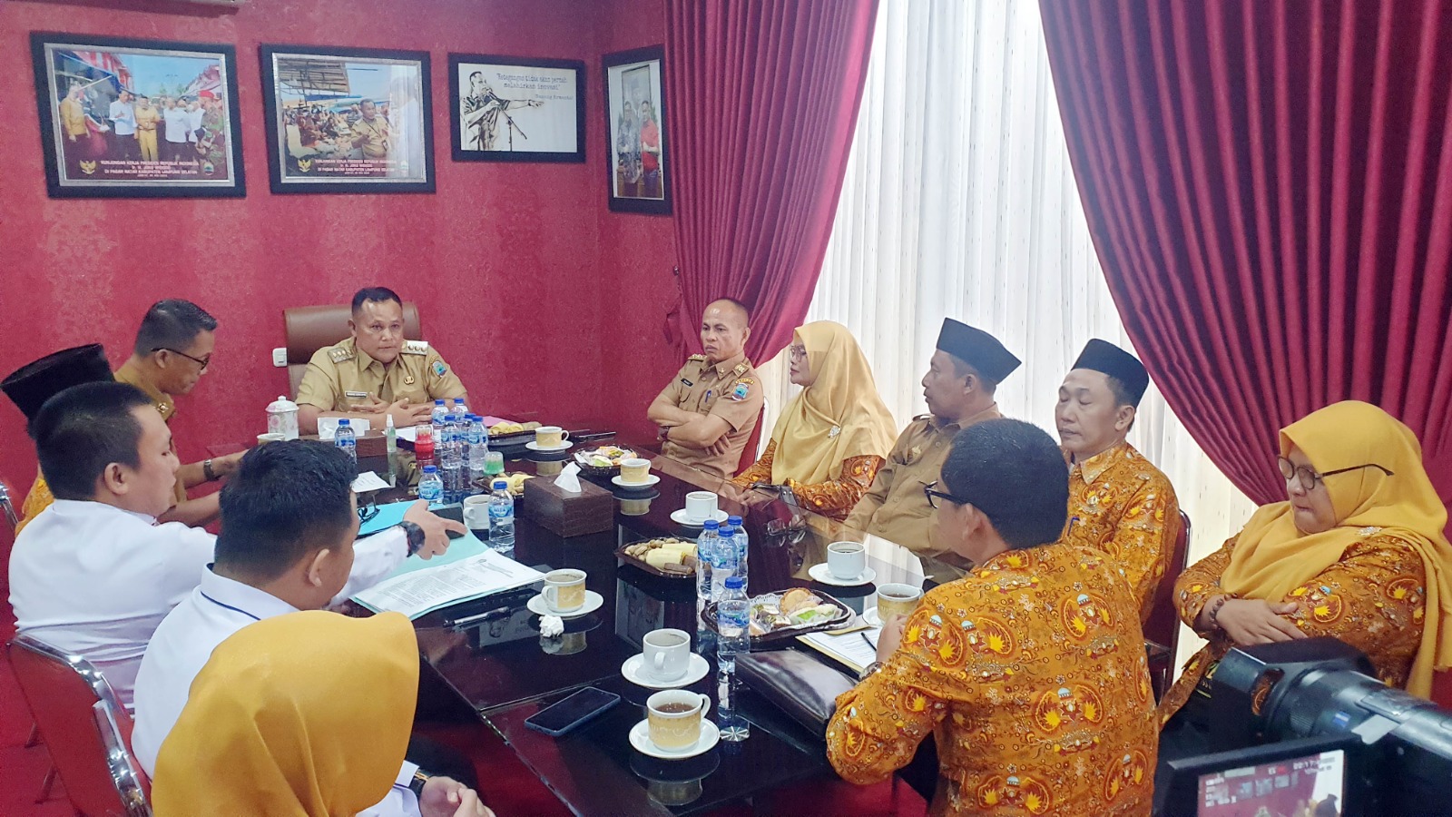 Guru Minta Bantuan Bupati Biayai PPG 