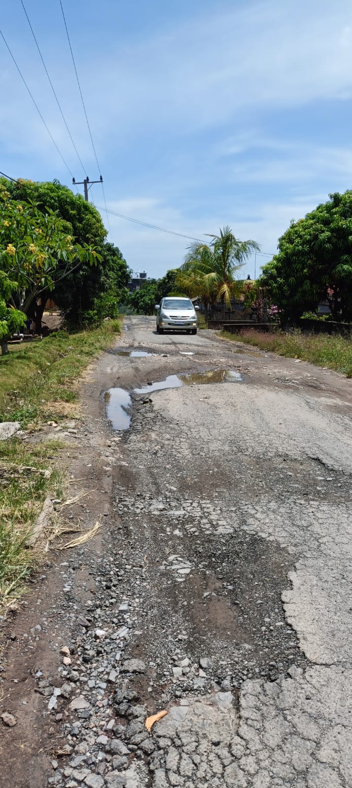 3 Kilometer Jalan Poros Kabupaten di Desa Legundi, Kecamatan Ketapang Butuh Perhatian Pemkab Lampung Selatan