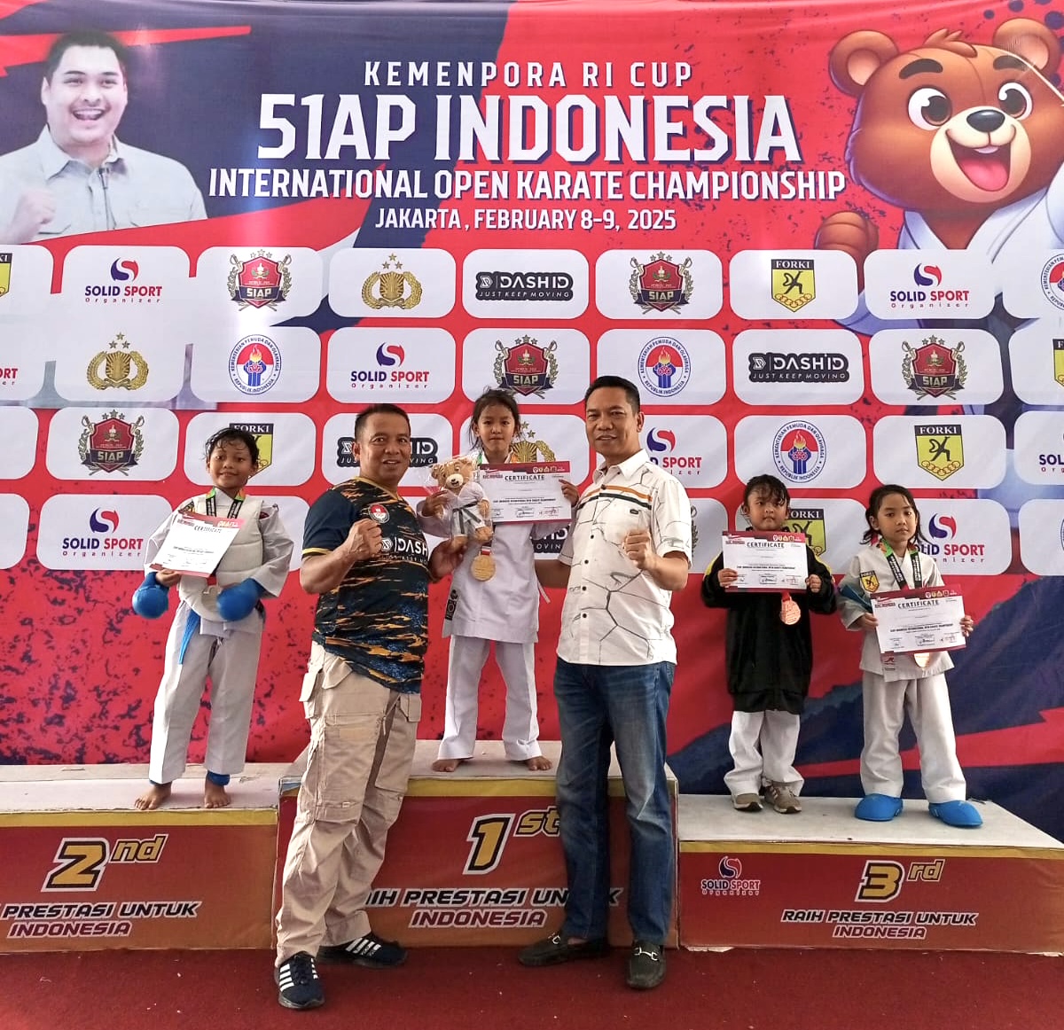 Karateka Lamsel Raih 14 Medali plus Predikat Best of The Best Cadet Putri di Kemenpora International Champions