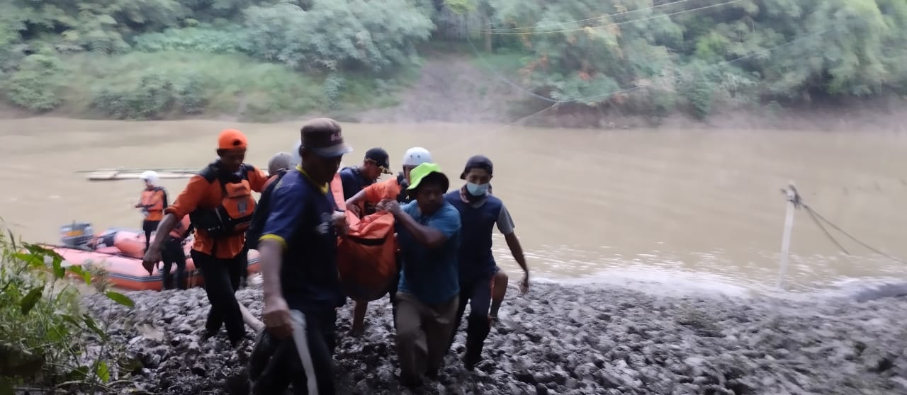 Hanyut Terbawa Arus Sungai Way Sekampung, Remaja Asal Desa Trimulyo Ditemukan Meninggal Dunia 