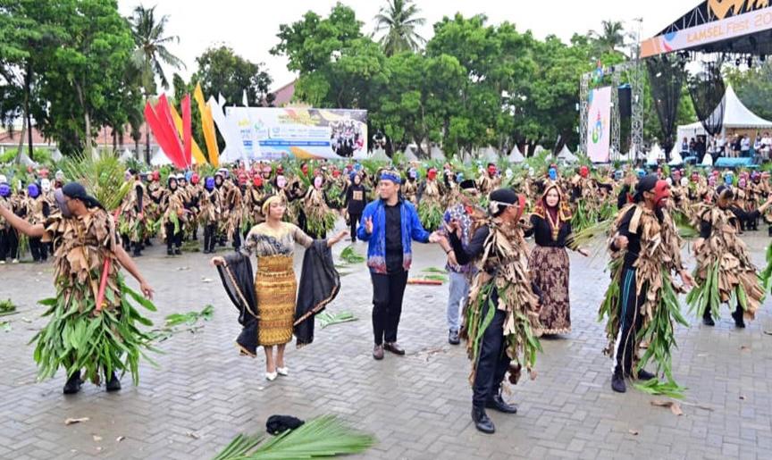 Pawai Budaya Hiasi Wajah Kota Kalianda, Jadi Catatan Sejarah!