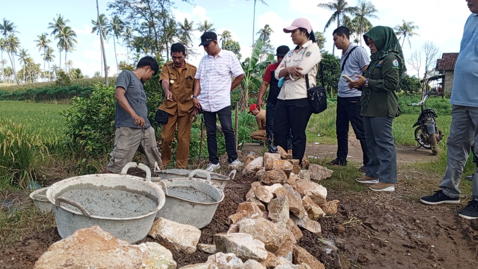 Desa Hajimena Bangun Talud 83 Meter di Lahan Pertanian Masyarakat Untuk Ketahanan Pangan Desa Lebih Baik