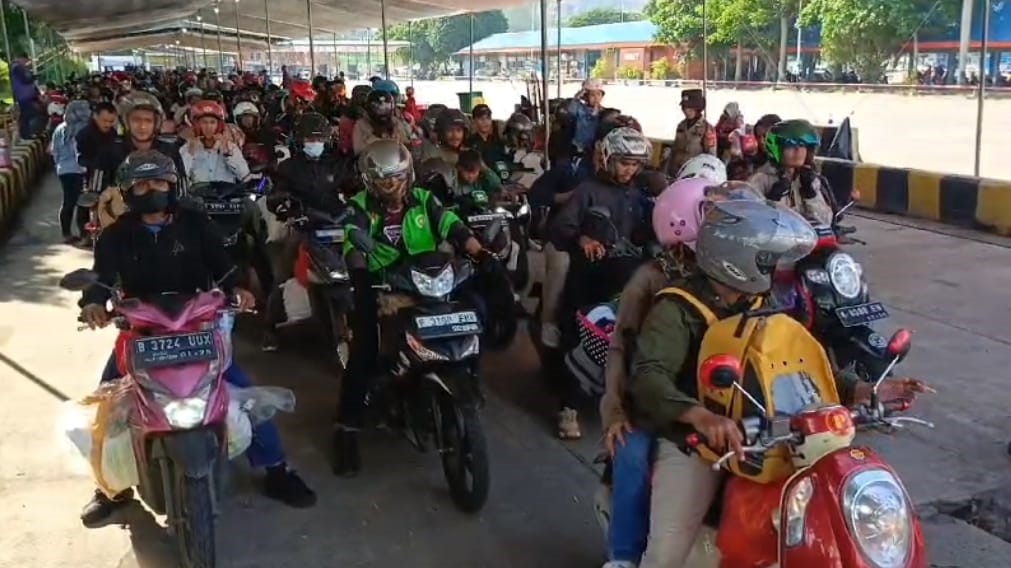 Polres Lampung Selatan Berlakukan Kanalisasi Kendaraan Roda Dua di Pelabuhan Bakauheni, Ini Tujuannya!