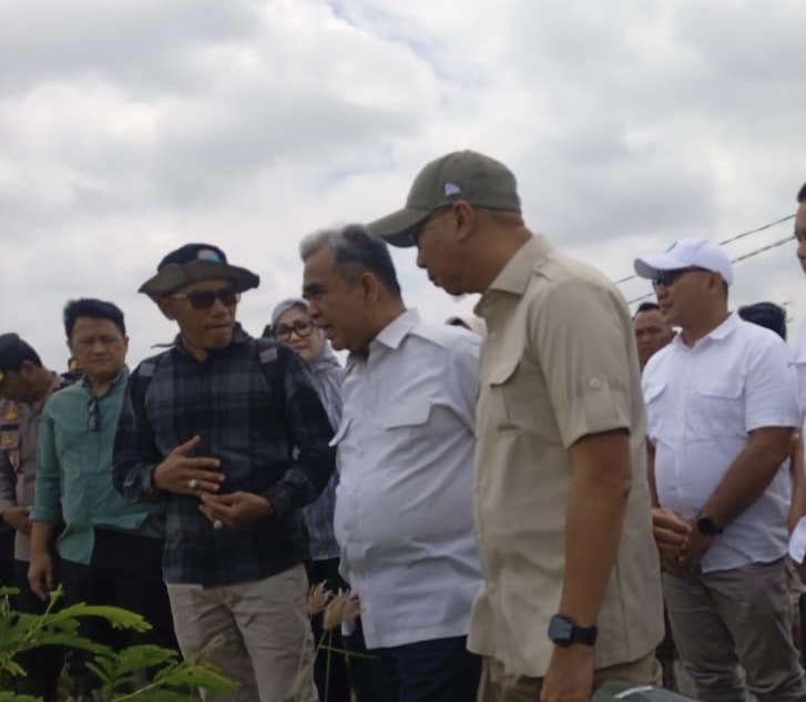 Lahan Padi 4.000 Hektar Terendam Banjir, RMD dan Ahmad Muzani Prioritaskan Dua Bantuan