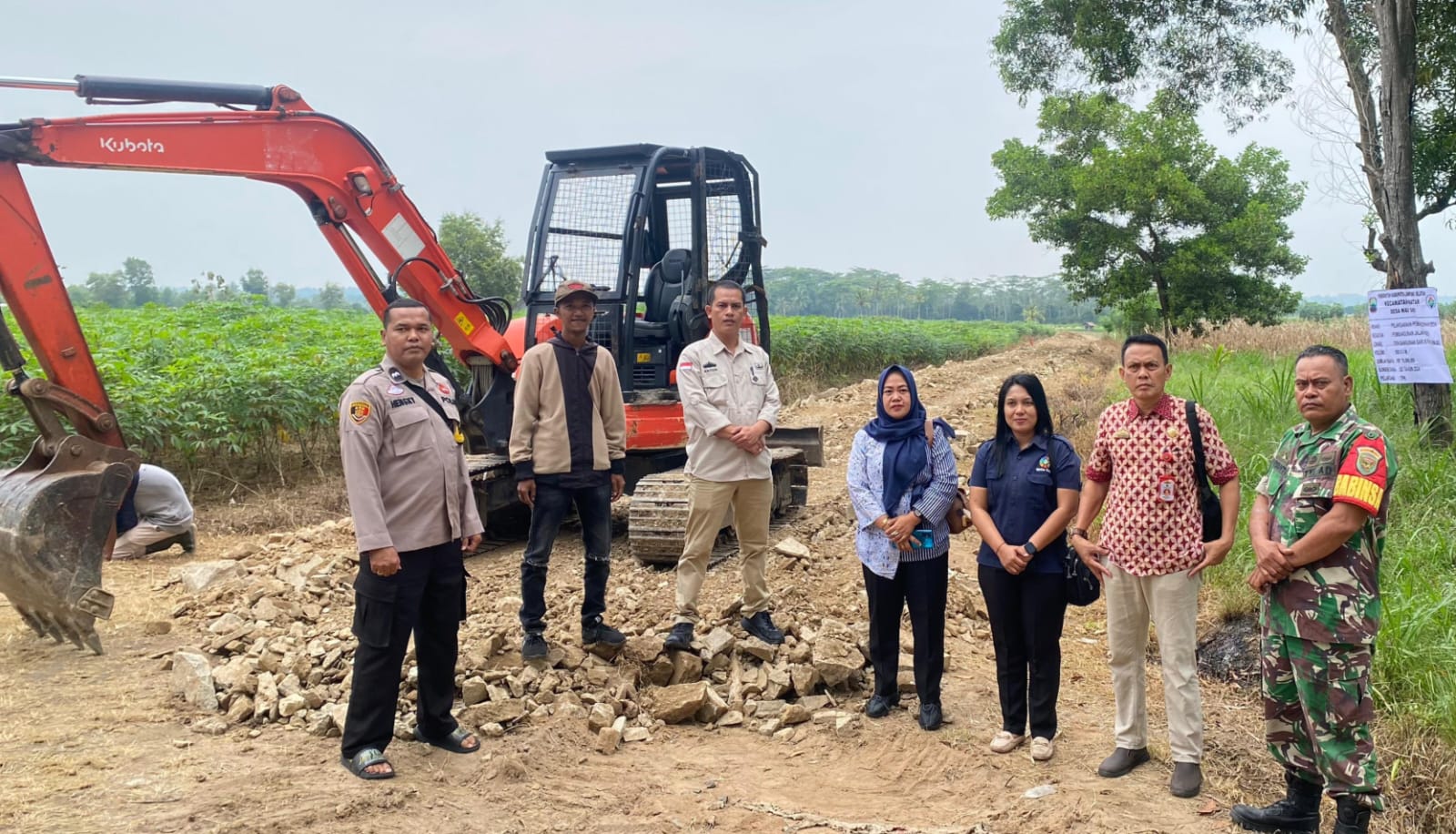 Gunakan DD Rp 78 Juta, Desa Wai Sari Bangun Jalan Usaha Tani 500 Meter