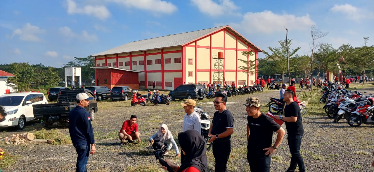 Gotong-royong jadi Rutinitas Pegawai 