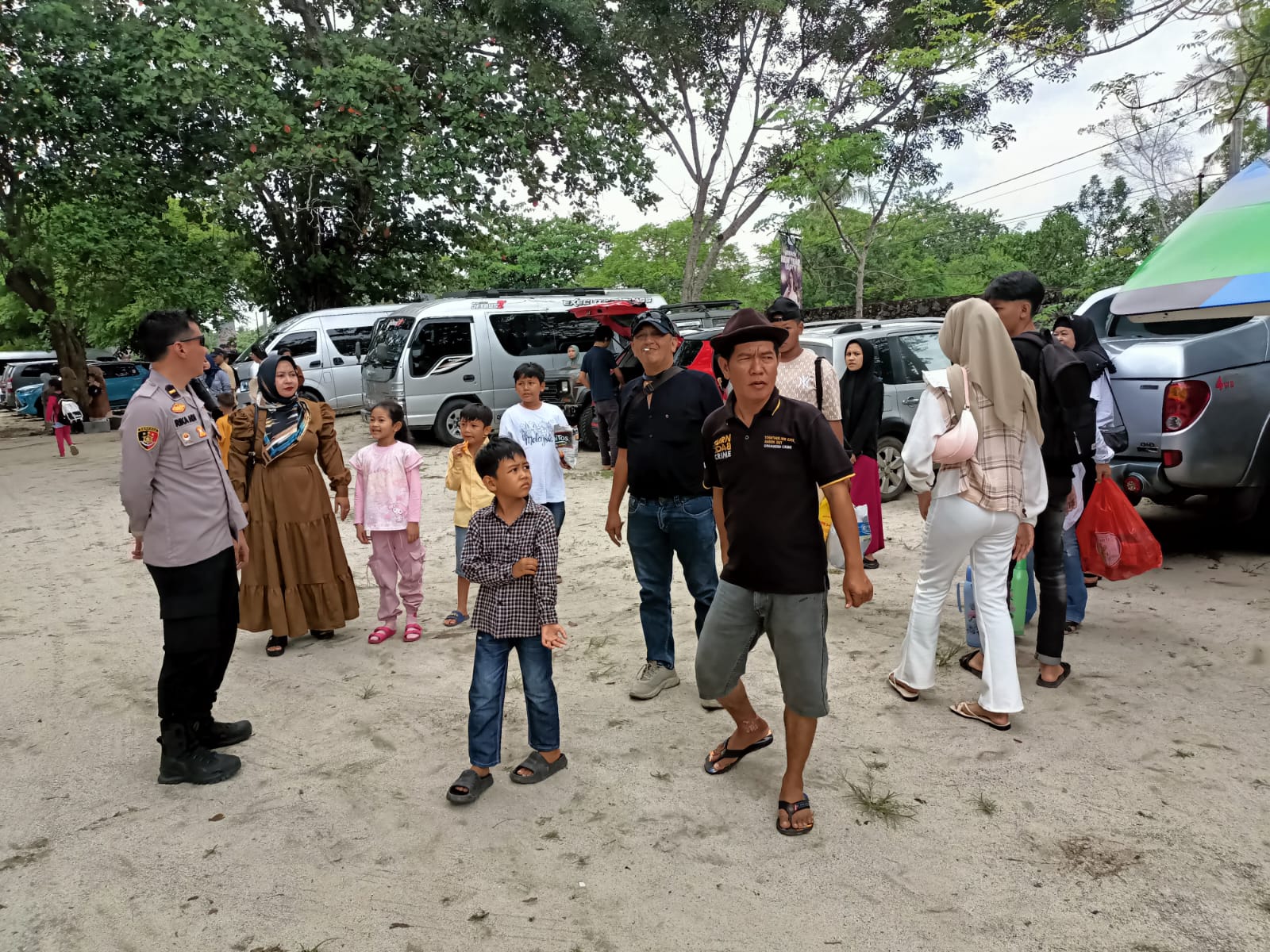 Polres Lampung Selatan Himbauan Keamanan di Pesisir Pantai Saat Cuaca Ekstrem