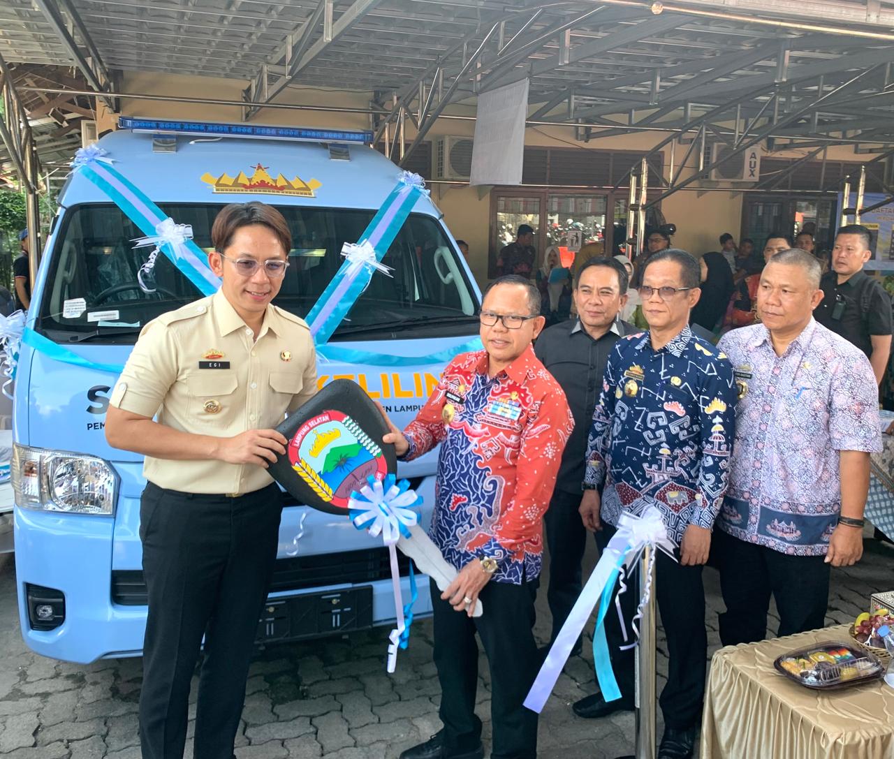 Pemkab Lamsel Jadi Satu-satunya Daerah yang Hibahkan Mobil Samling ke Pemprov