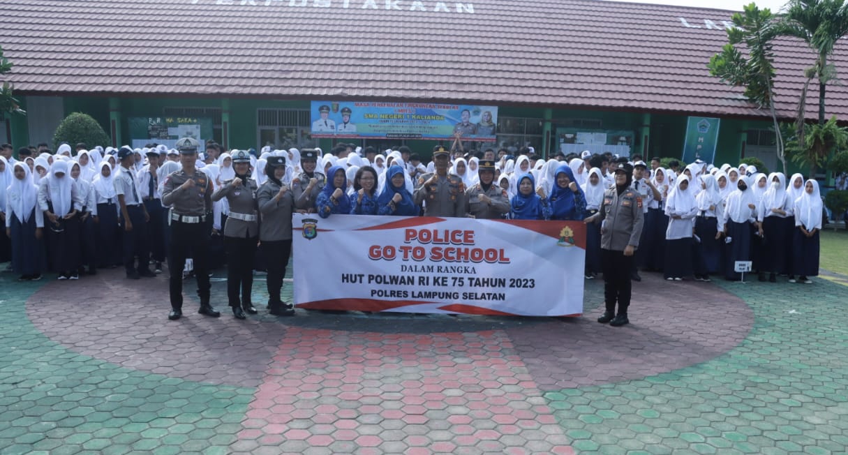 Siswa SMA Terima Edukasi Berlalu Lintas Lewat Police Goes to School