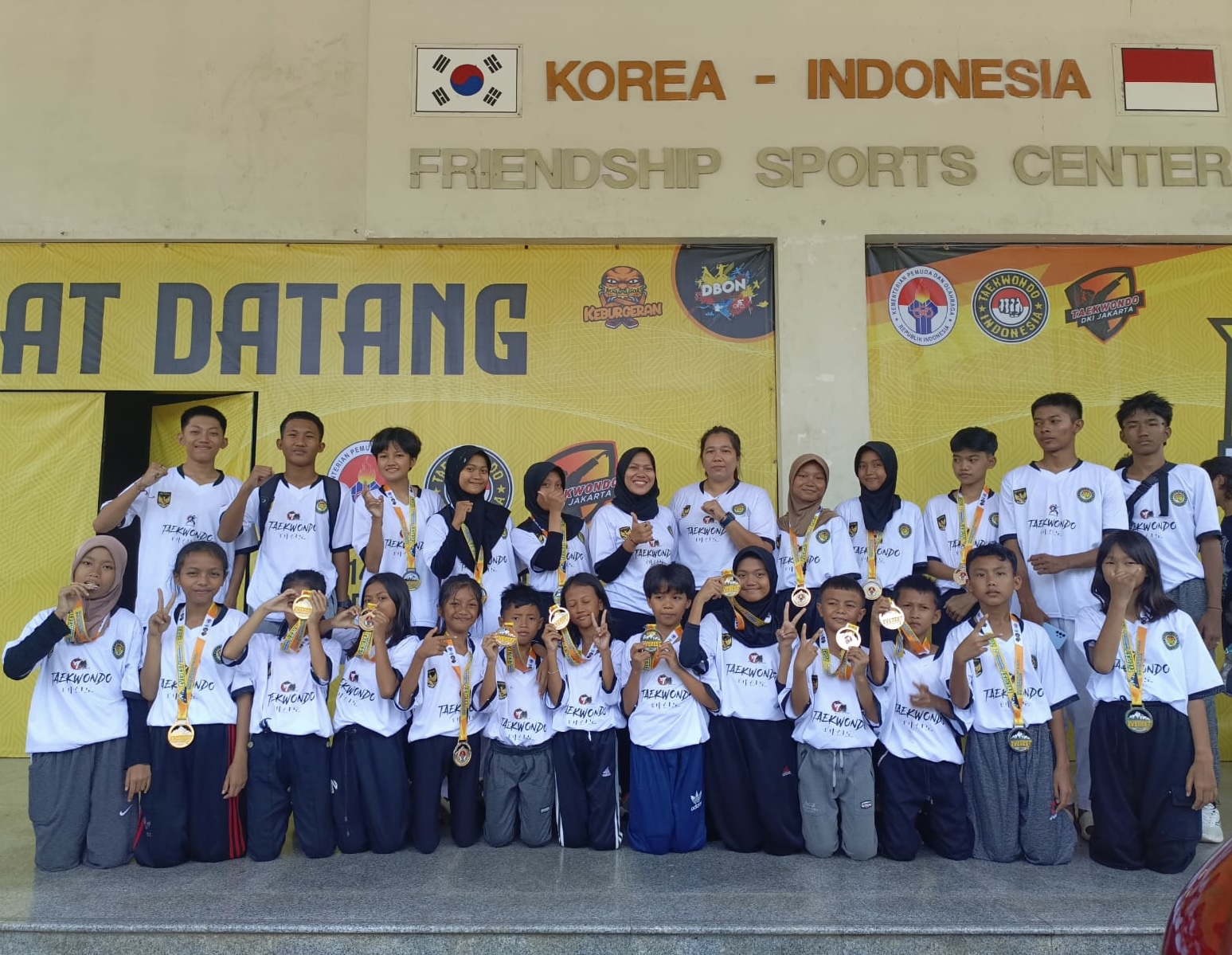 Atlet Taekwondo Lamsel Bawa Pulang 15 Medali Emas