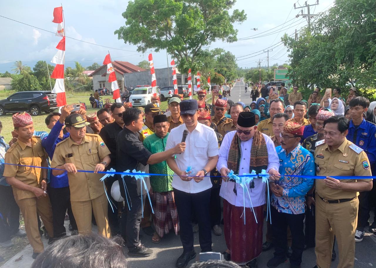 Bupati Egi Resmikan Peningkatan Rekonstruksi Jalan, Ruas Way Harong - Simpang Sidoharjo Jadi Mulus