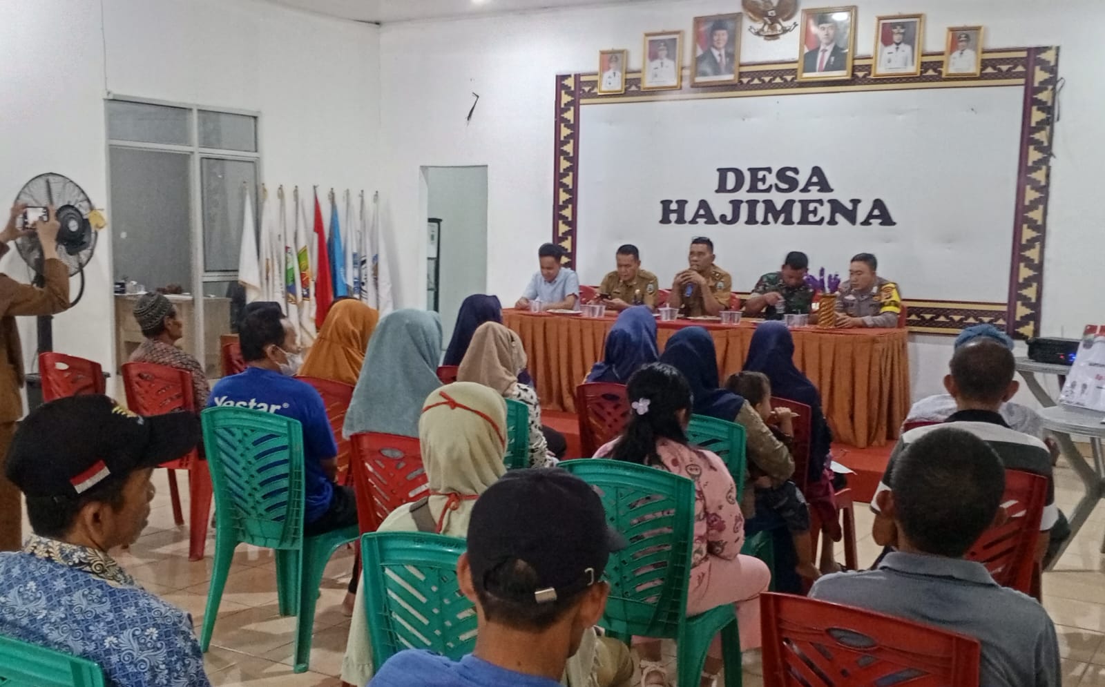 Muara Putih, Hajimena Salurkan BLT Tahap III, Kades : Gunakan Untuk Hal Positif 