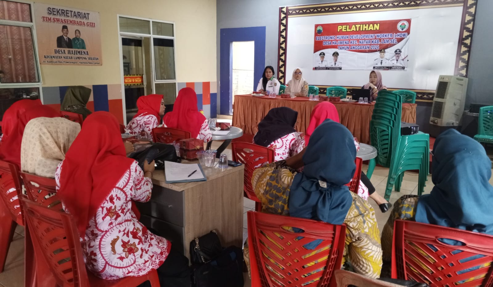 Melalui Pelatihan e-HDW Bersama Seluruh Kader di Kecamatan Komitmen Tuntaskan Kasus Stunting di Desa