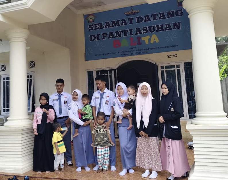 Program 'Pojok Berbagi' SMAN 1 Kalianda, Bantu Masyarakat dan Panti Asuhan