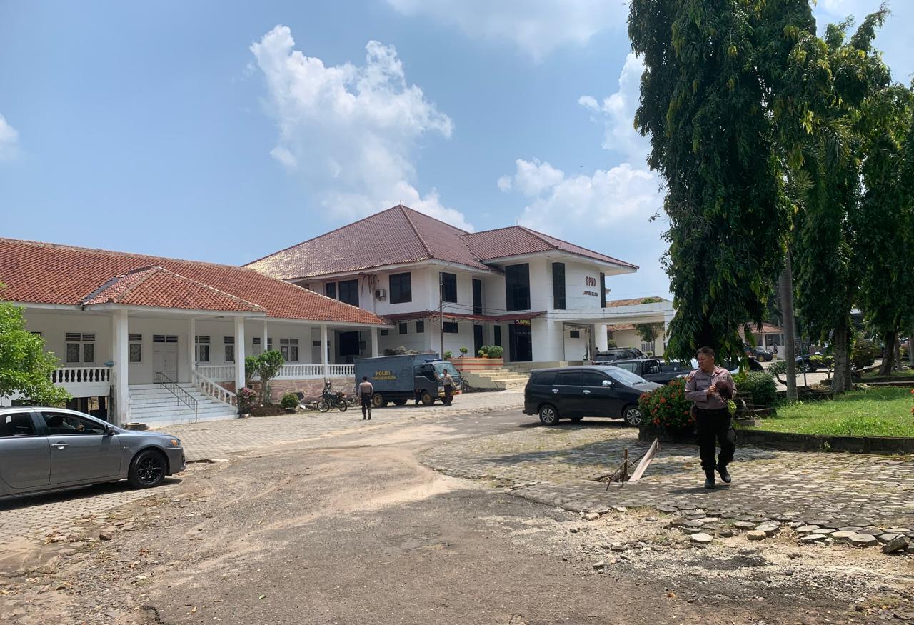 Menit-menit Menjelang Aksi