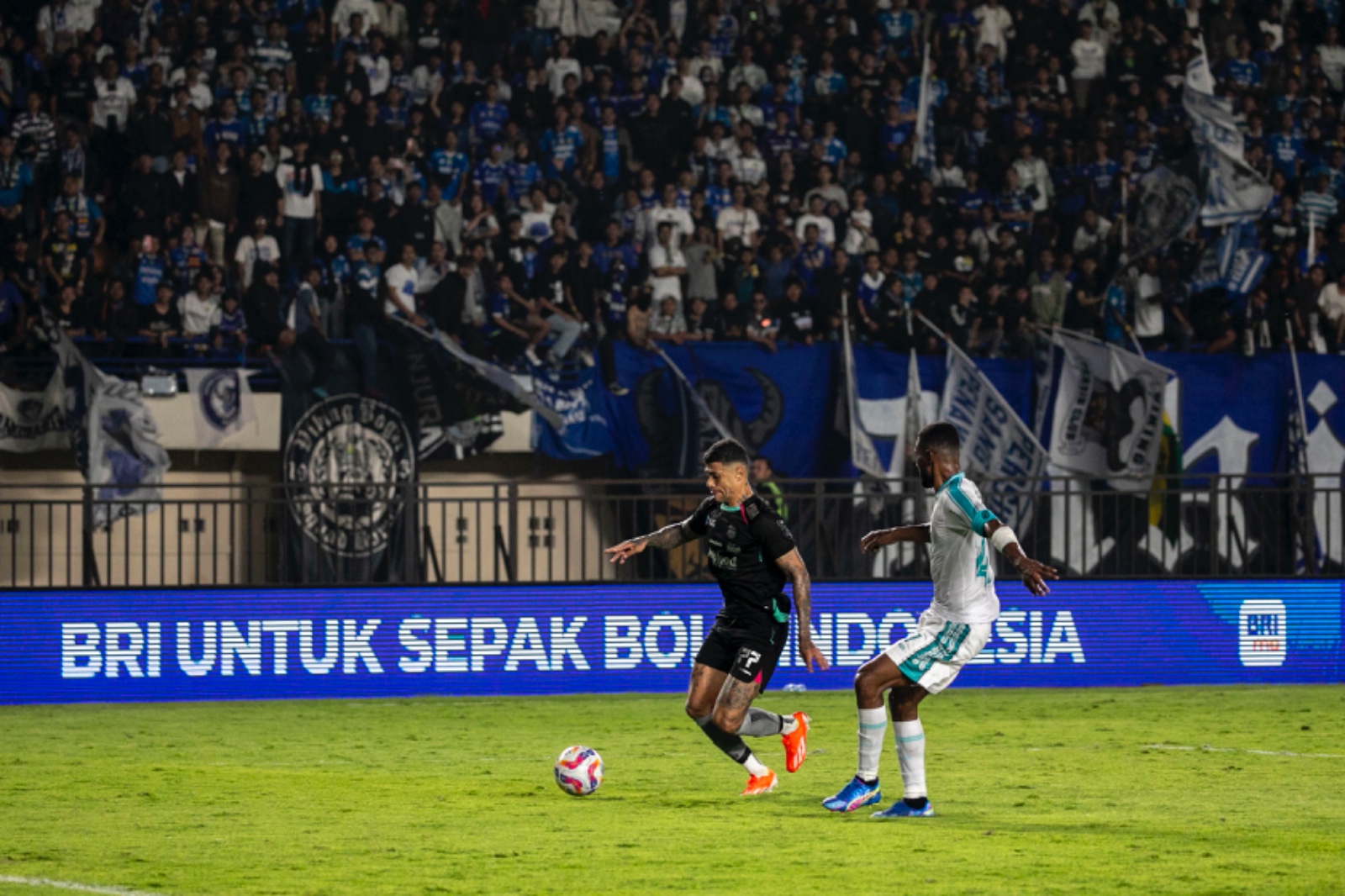BRI Liga 1 2024/2025 Ditutup Dengan Sukses, BRI Buktikan Sepak Bola Sebagai Sarana Sinergi Pemberdayaan Olahra