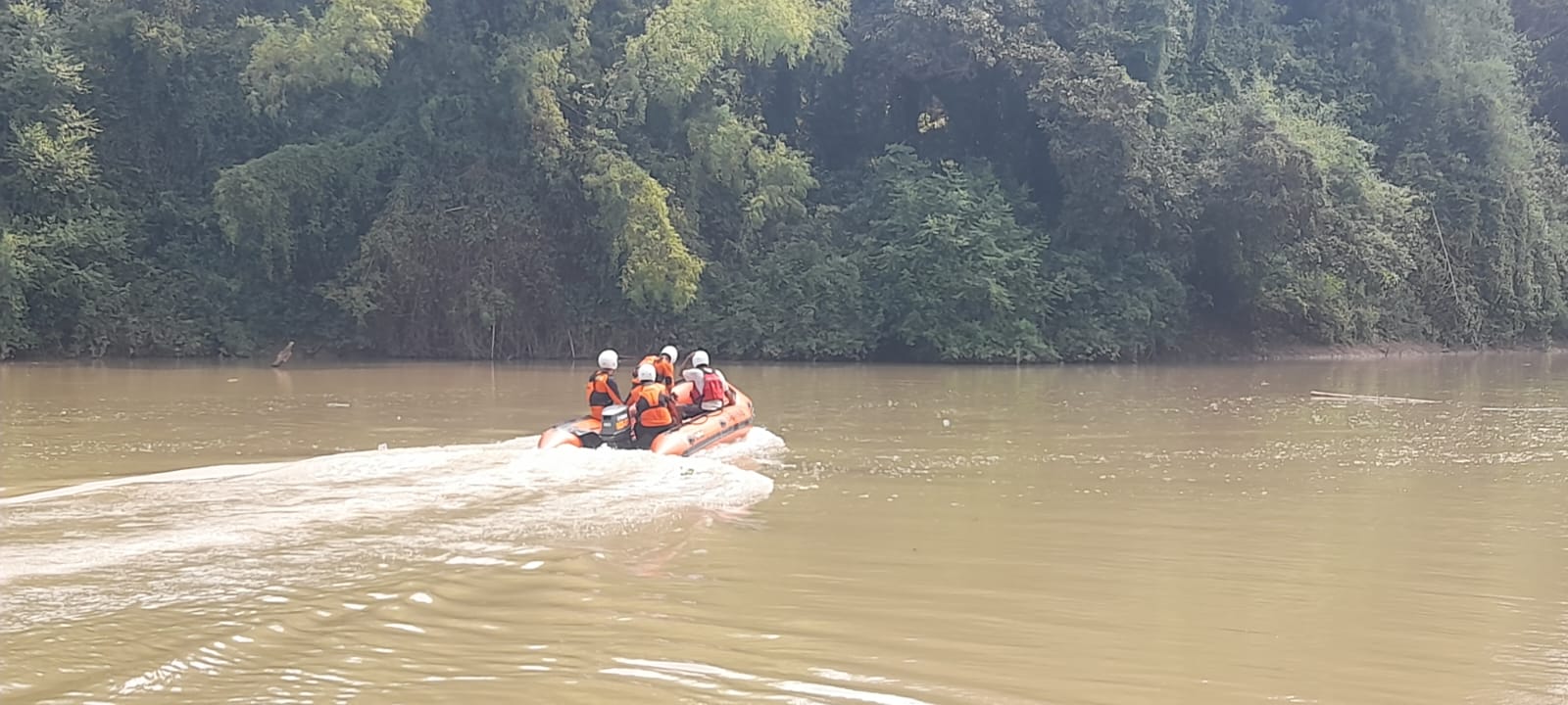 Tenggelam di Sungai Way Sekampung Saat Memancing Ikan, Seorang Pria Asal Lampung Timur Dalam Pencarian Tim SAR