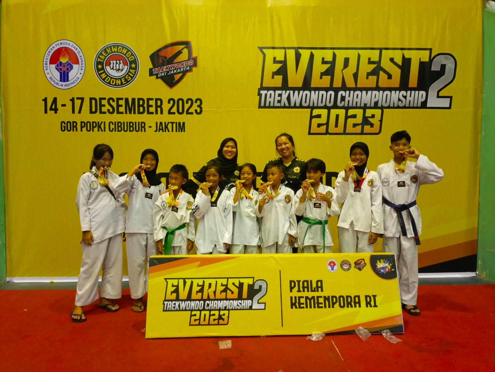 Taekwondo Lamsel Boyong 7 Medali Emas Piala Kemenpora