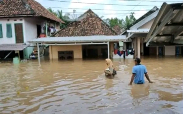 Sungai Ogan Meluap, Banjir Parah Landa Baturaja,  Jalan dan Komunikasi Terputus 