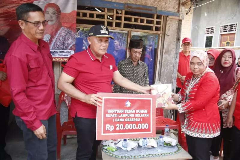 Bedah Rumah di Natar, Bupati Lampung Selatan Komitmen Tuntaskan Kemiskinan Ekstrim Melalui Program RTLH