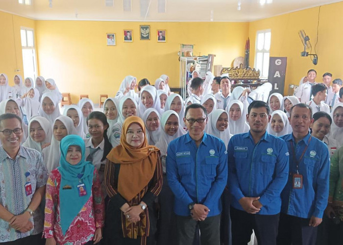 BMKG Lampung Utara Bicara Tentang Mitigasi Bencana di Hadapan Siswa SMA Negeri 1 Kalianda