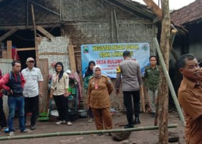 Patut Dicontoh, Pemdes Rulung Helok Anggarkan DD Untuk Membantu Bedah Rumah Warga