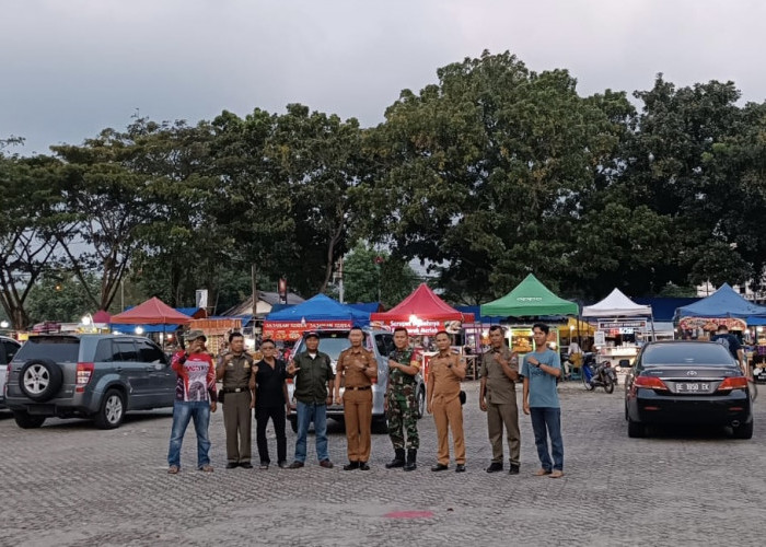 Lapak Pedagang di Lapangan Korpri Ditata