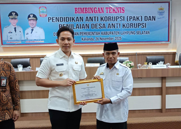Mantap! Pemdes Way Kalam Terima Penghargaan Sebagai Percontohan Desa Antikorupsi