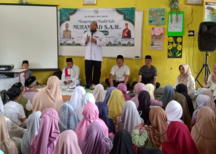 Mengenalkan Sosok Rasulullah SAW Kepada Siswa, SDN 3 Way Urang Gelar Kegiatan Maulid Nabi