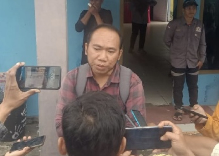Dianggap Tidak Transparan, Kepala Desa Maja Dituntut Mundur Dari Jabatannya