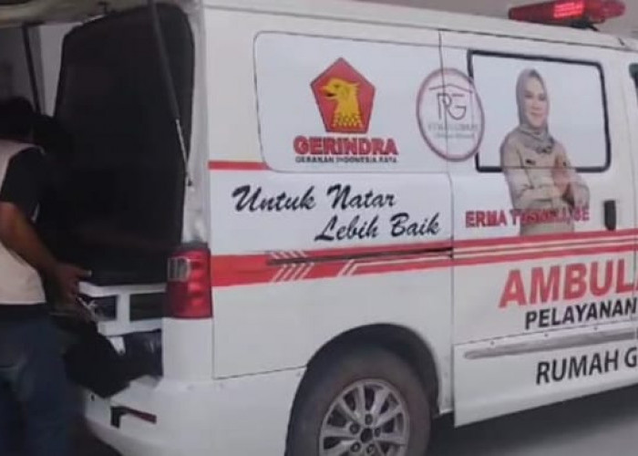 Rumah Gibran dan Erma Yusneli Lakukan Pogging di Desa-desa, Sumbangkan Dua Mobil Ambulan Untuk Masyarakat 